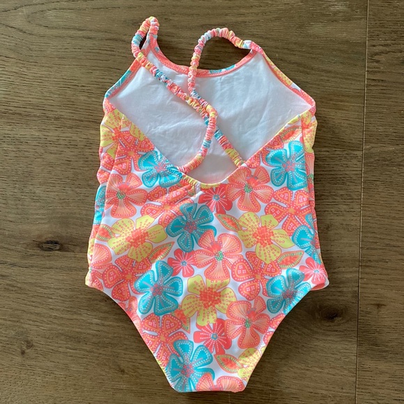 Sunuva flower pattern one piece swimsuit, Girls size 5-6 - Picture 6 of 6